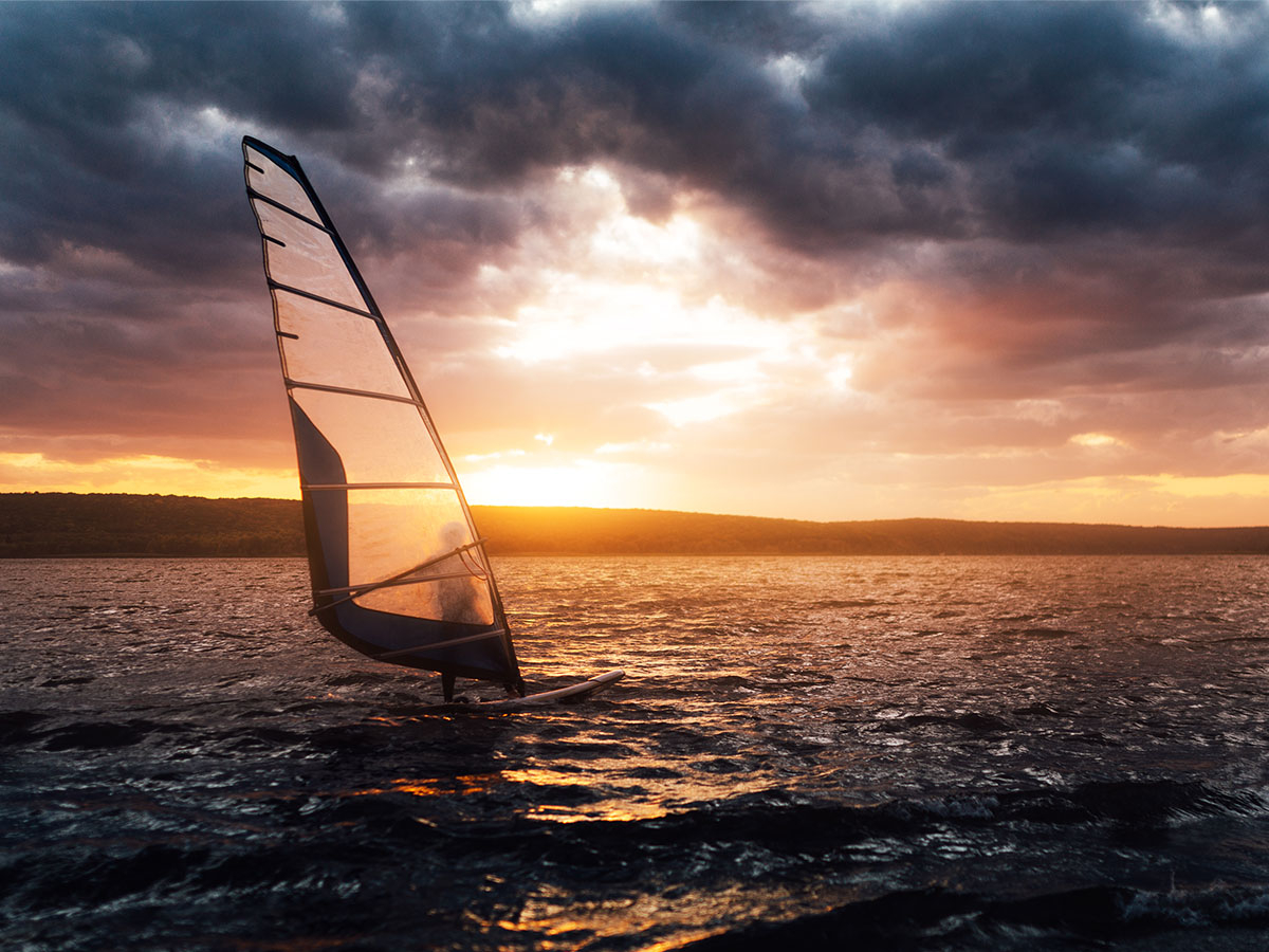 windsurfing