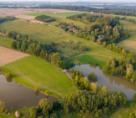 Noclegi w sercu Krainy Lessowych Wąwozów – klimatyczne bazy wypadowe Noclegi w sercu Krainy Lessowych Wąwozów – klimatyczne bazy wypadowe